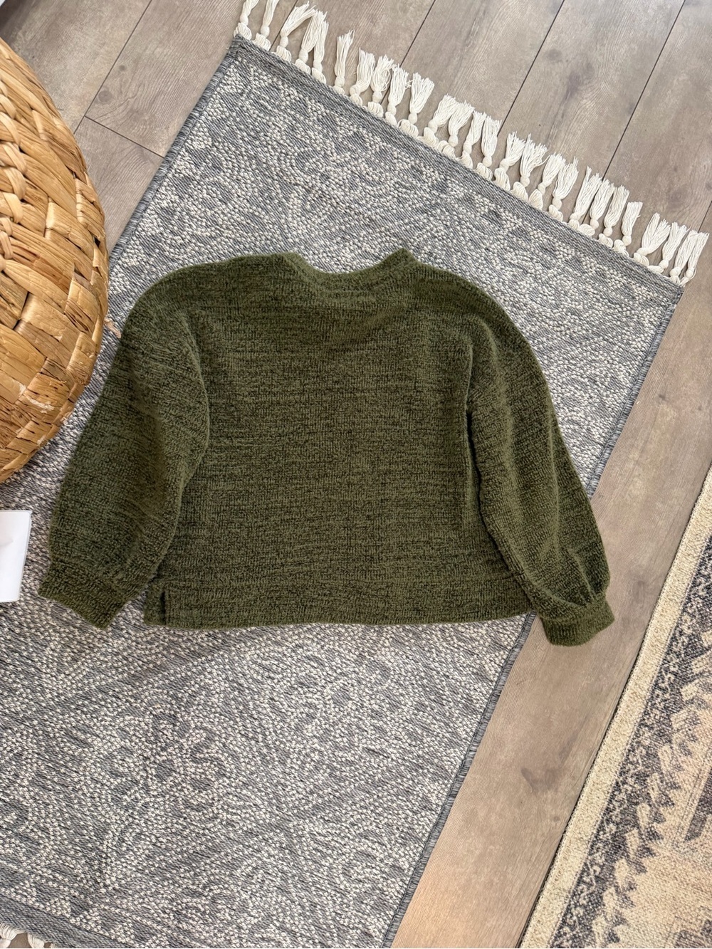 New Old Navy Girls Cozy Mock-Neck Chenille Sweater Olive Green Large - Picture 10 of 13